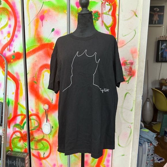 Biggie Smalls white outline on a black T-Shirt L - Picture 1 of 4